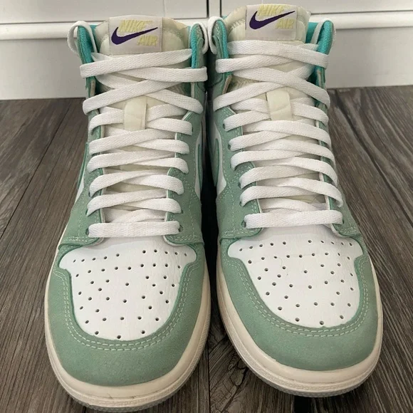 Rare Nike Air Jordan 1 Retro High OG “Turbo Green” Size 7 Men/8.5 Women - Picture 5 of 16